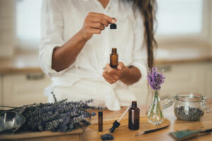 Cómo elegir al mejor proveedor de esencias aromáticas para tu marca